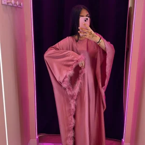 Abaya plume avec ceinture