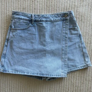 JUPE SHORT MARIE
