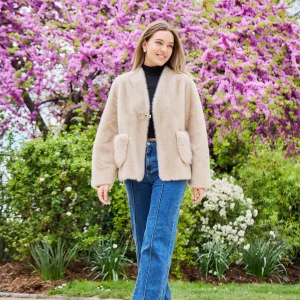 AMELIA - Veste courte en fausse fourrure