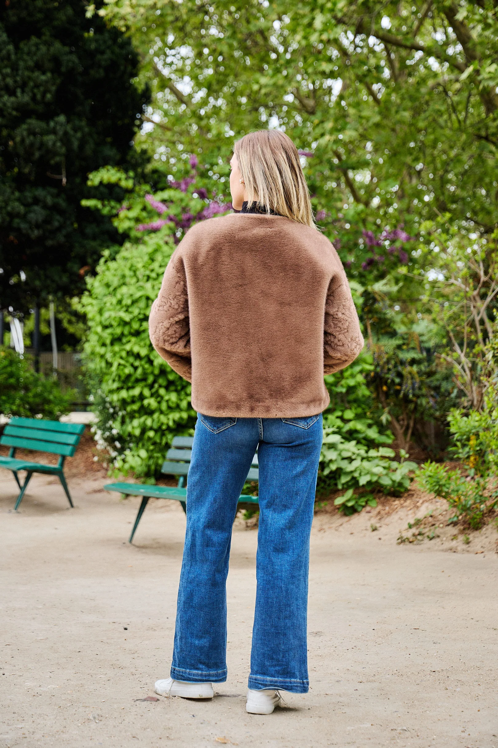 COLETTE - Veste en fausse fourrure – Image 6