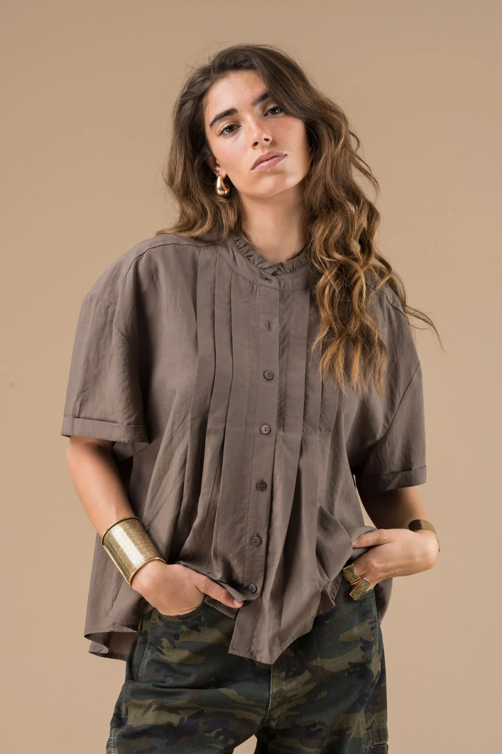 Chemise Jelena Chocolat manches courtes