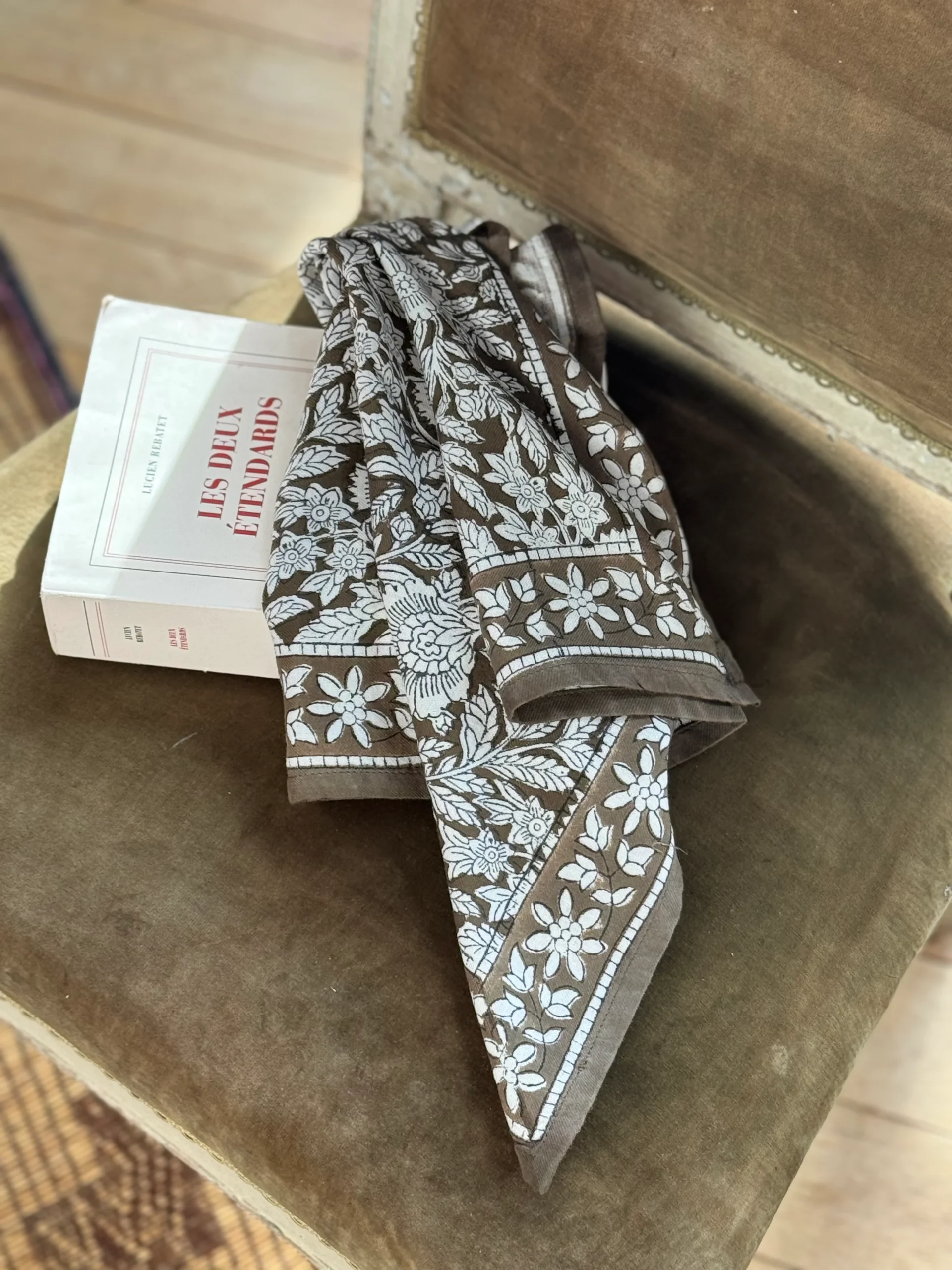 Petit foulard ANTIOCHE Kaki – Image 2