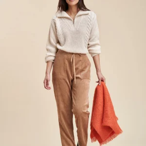 Pantalon velours coupe carotte