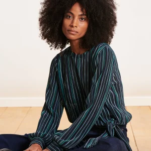 T-shirt bleu à rayures multicolores