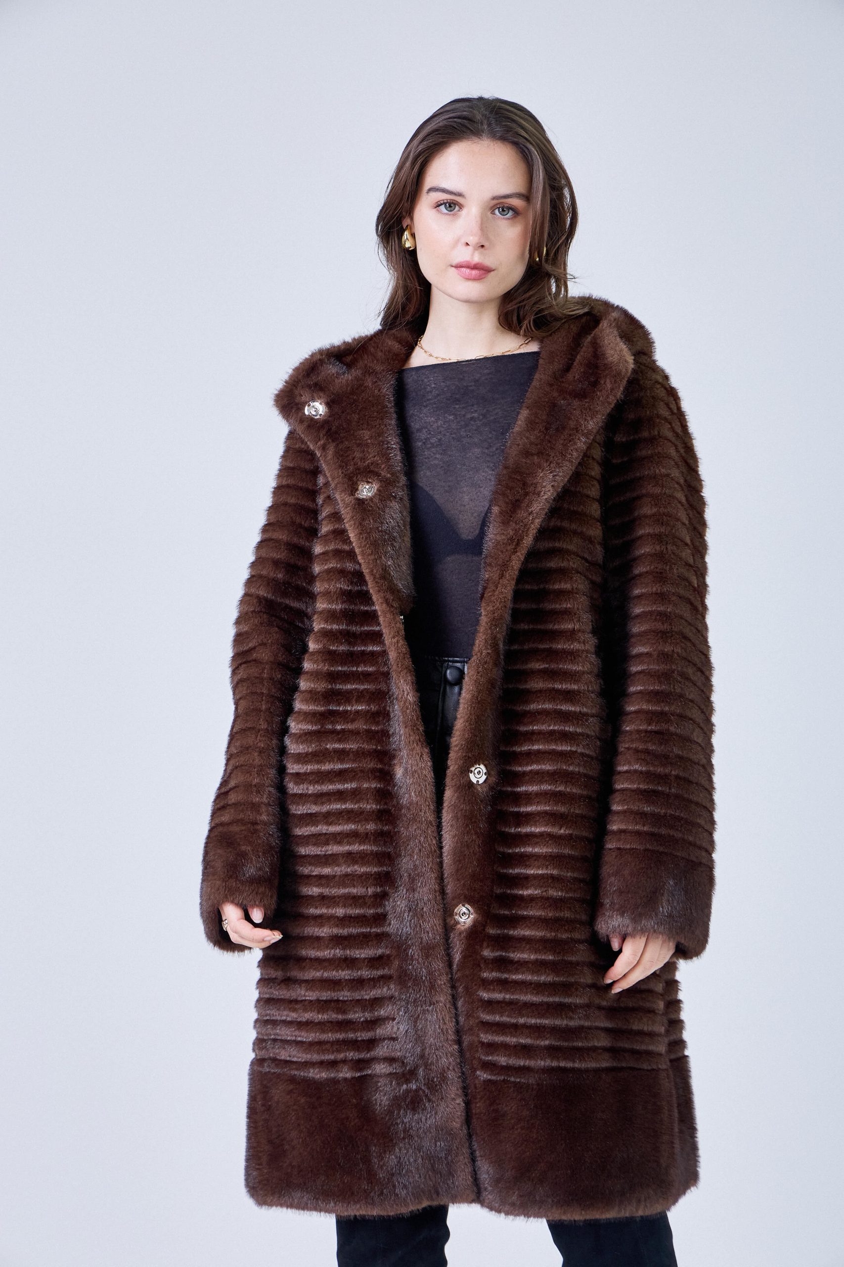 GIANNA - Manteau à capuche en fausse fourrure – Image 6