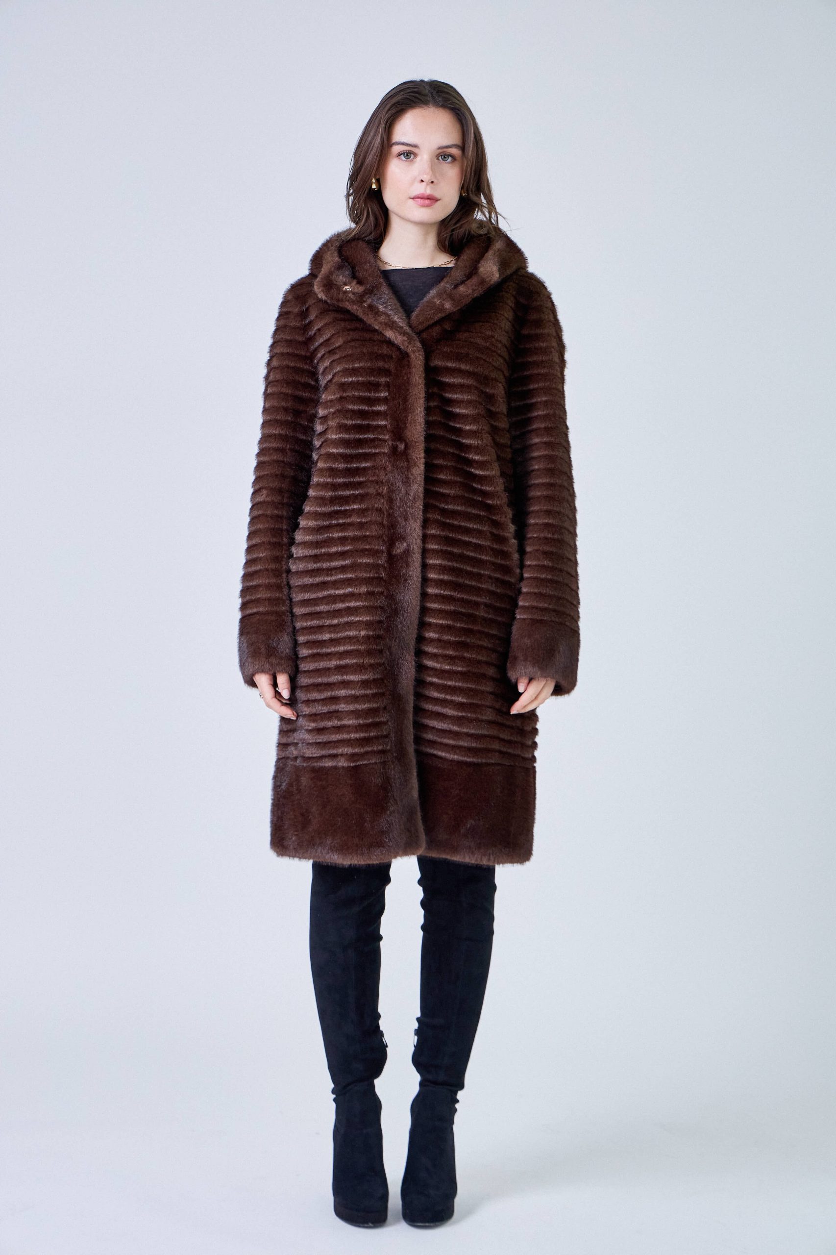 GIANNA - Manteau à capuche en fausse fourrure – Image 7