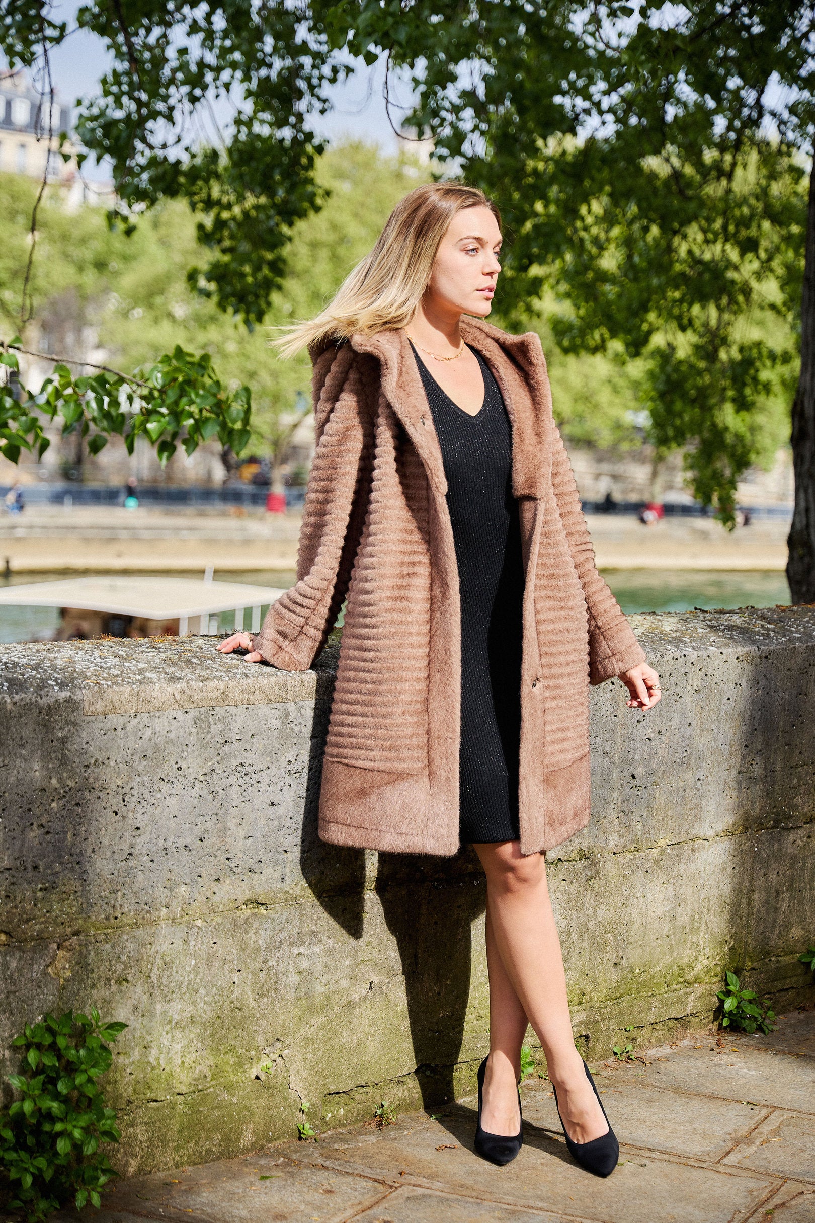 GIANNA - Manteau à capuche en fausse fourrure