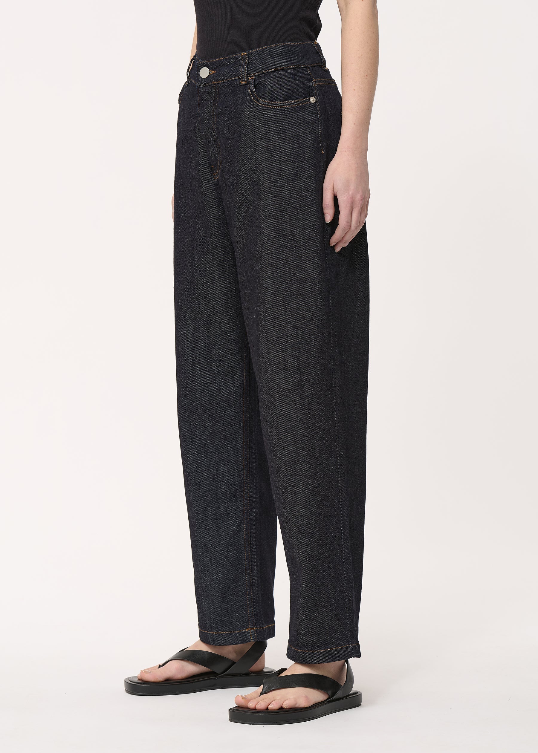 Jean mom taille haut en coton biologique – Image 2