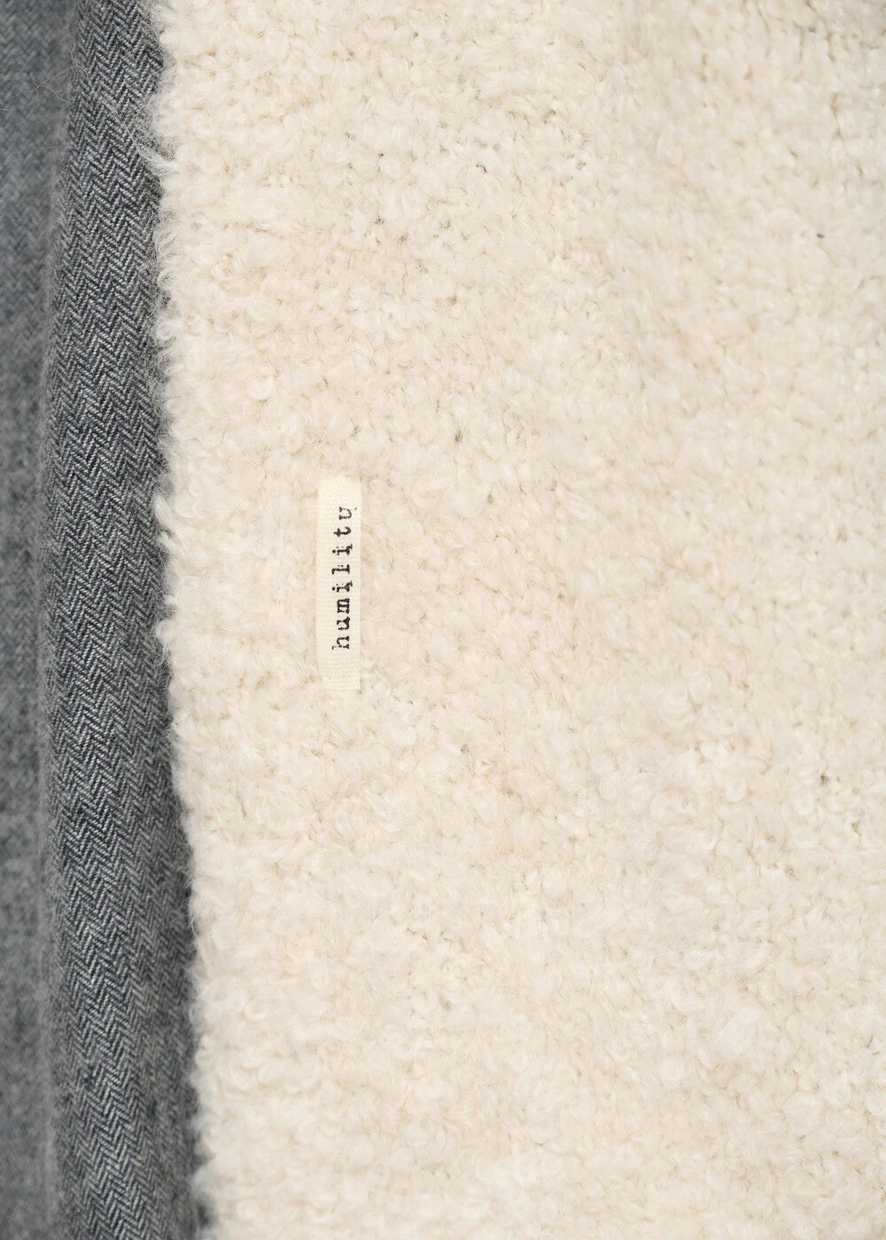 Écharpe blanche en maille épaisse – Image 3