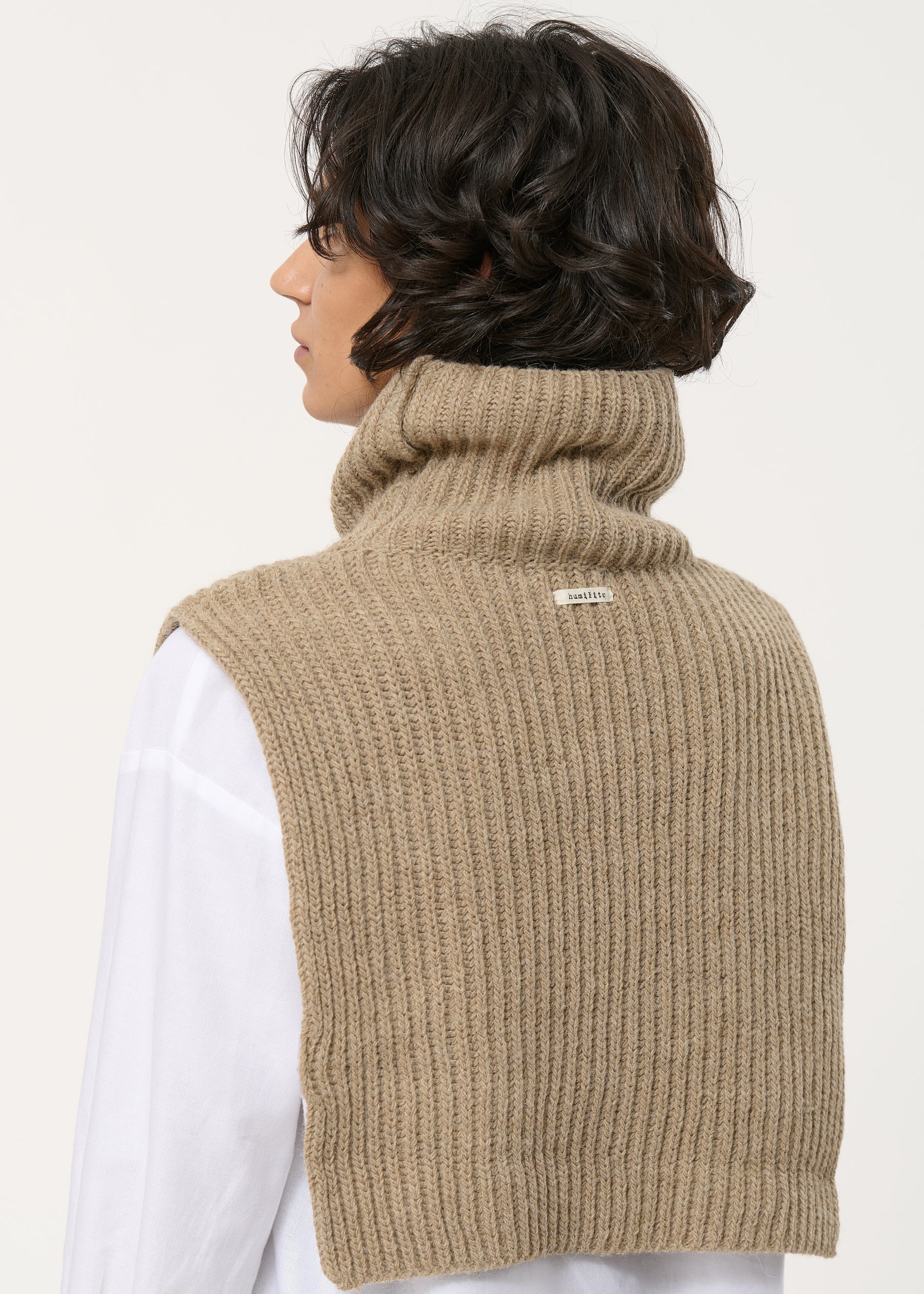 Plastron taupe col roulé – Image 2