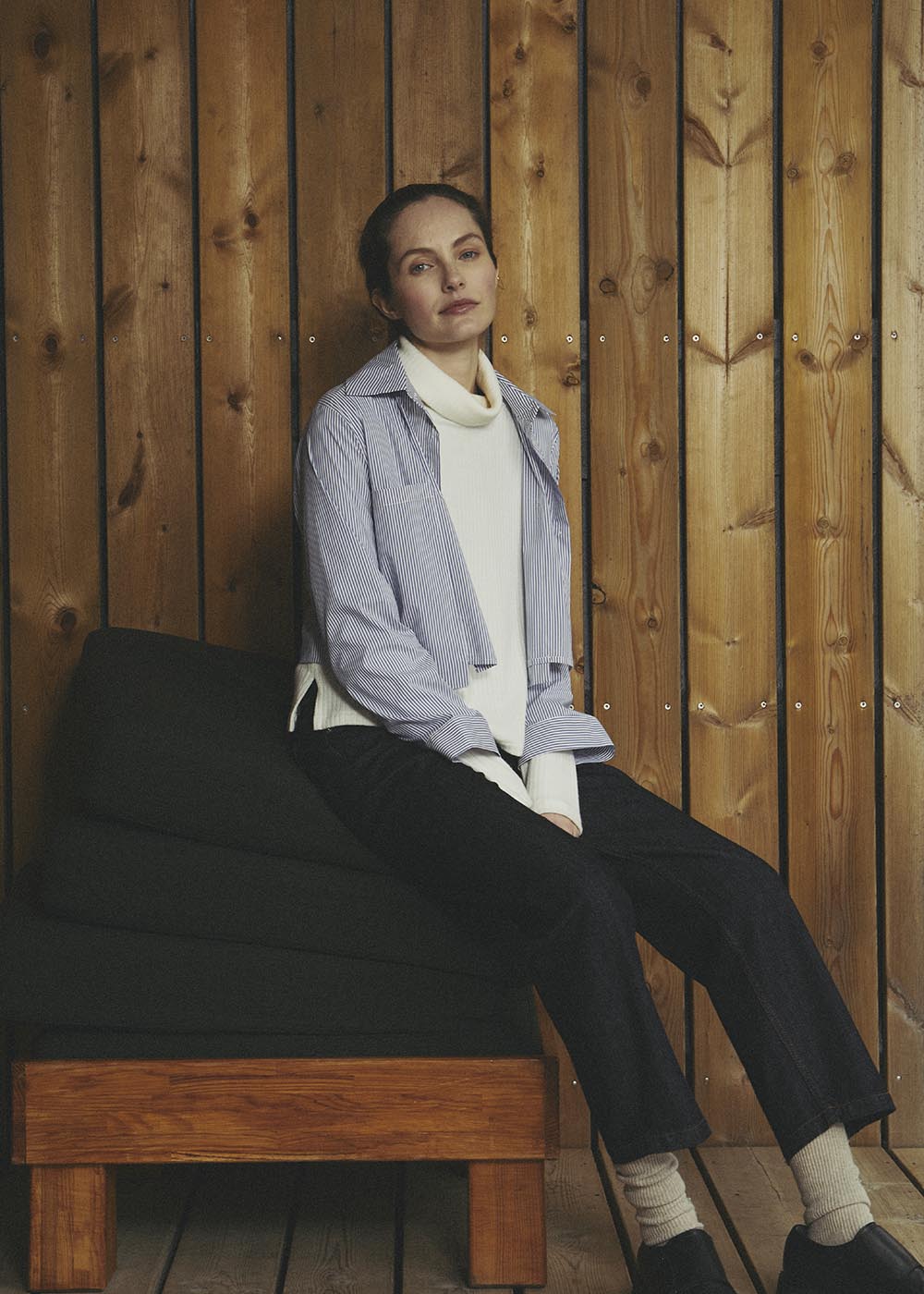 Chemise courte bleu marine en popeline rayée