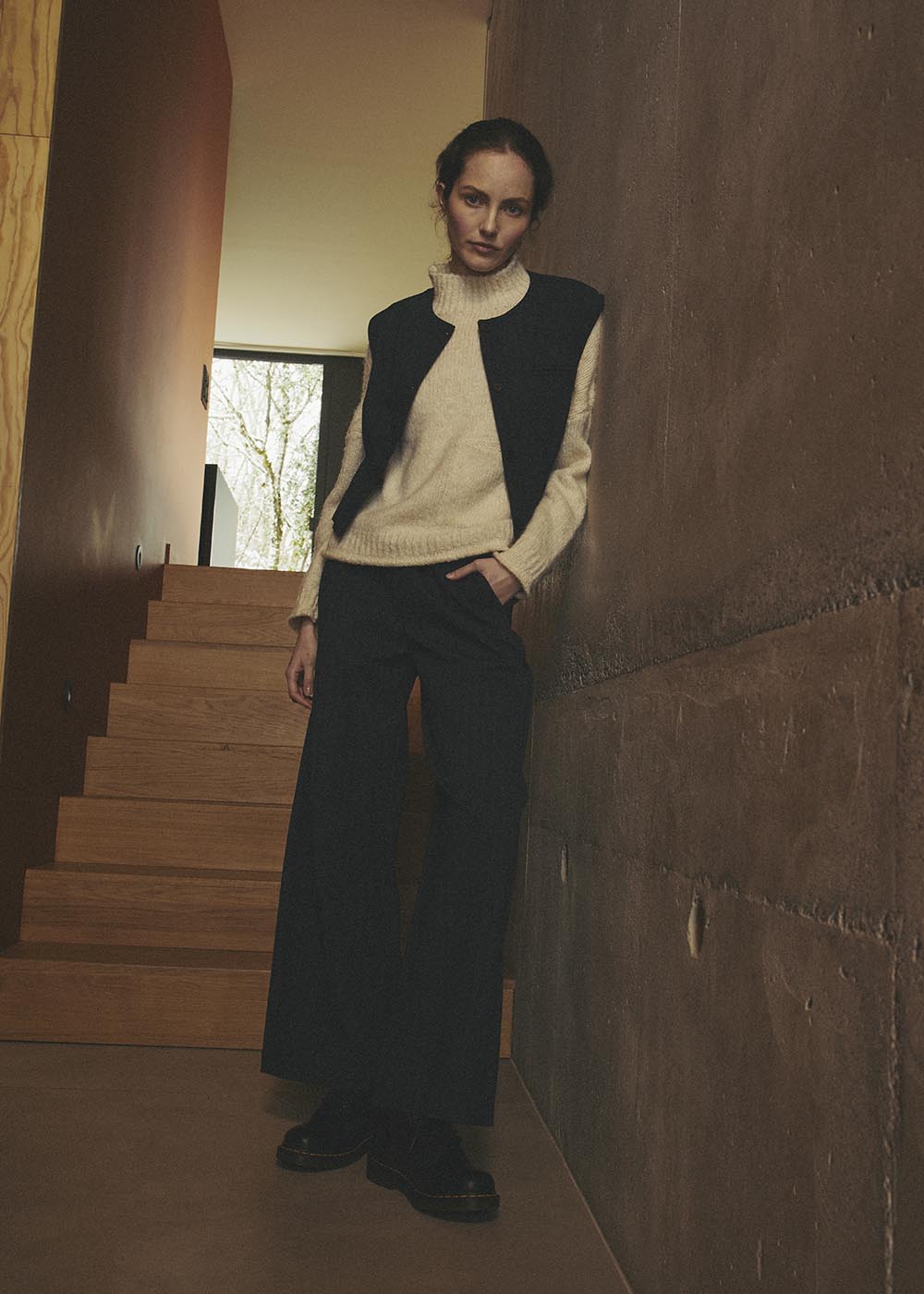 Pull blanc oversize en maille mousseuse col montant – Image 3