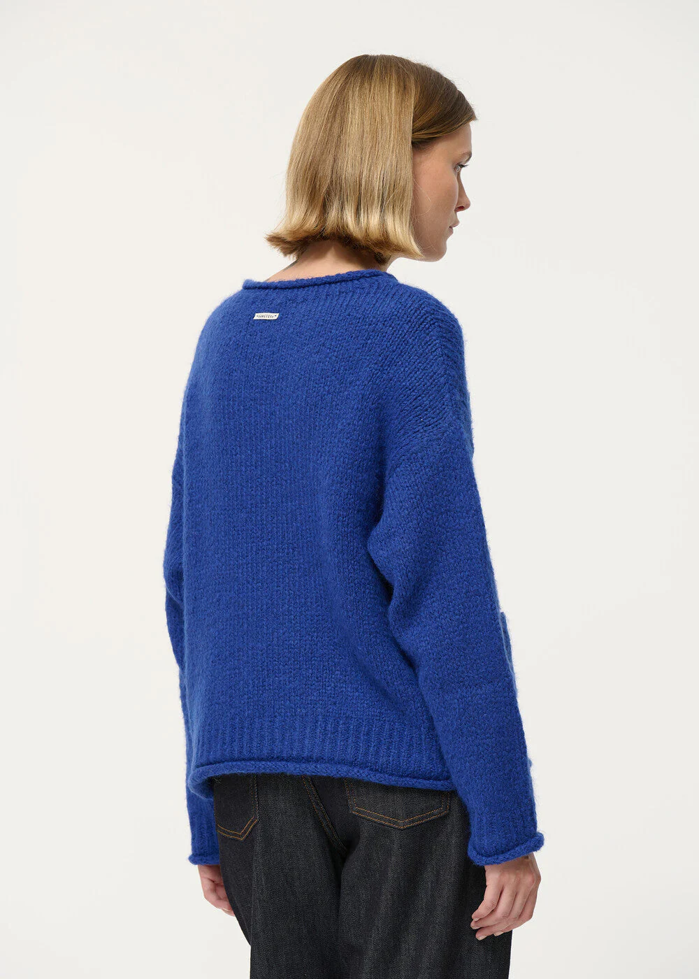 Pull bleu roi oversize en maille mousseuse – Image 2