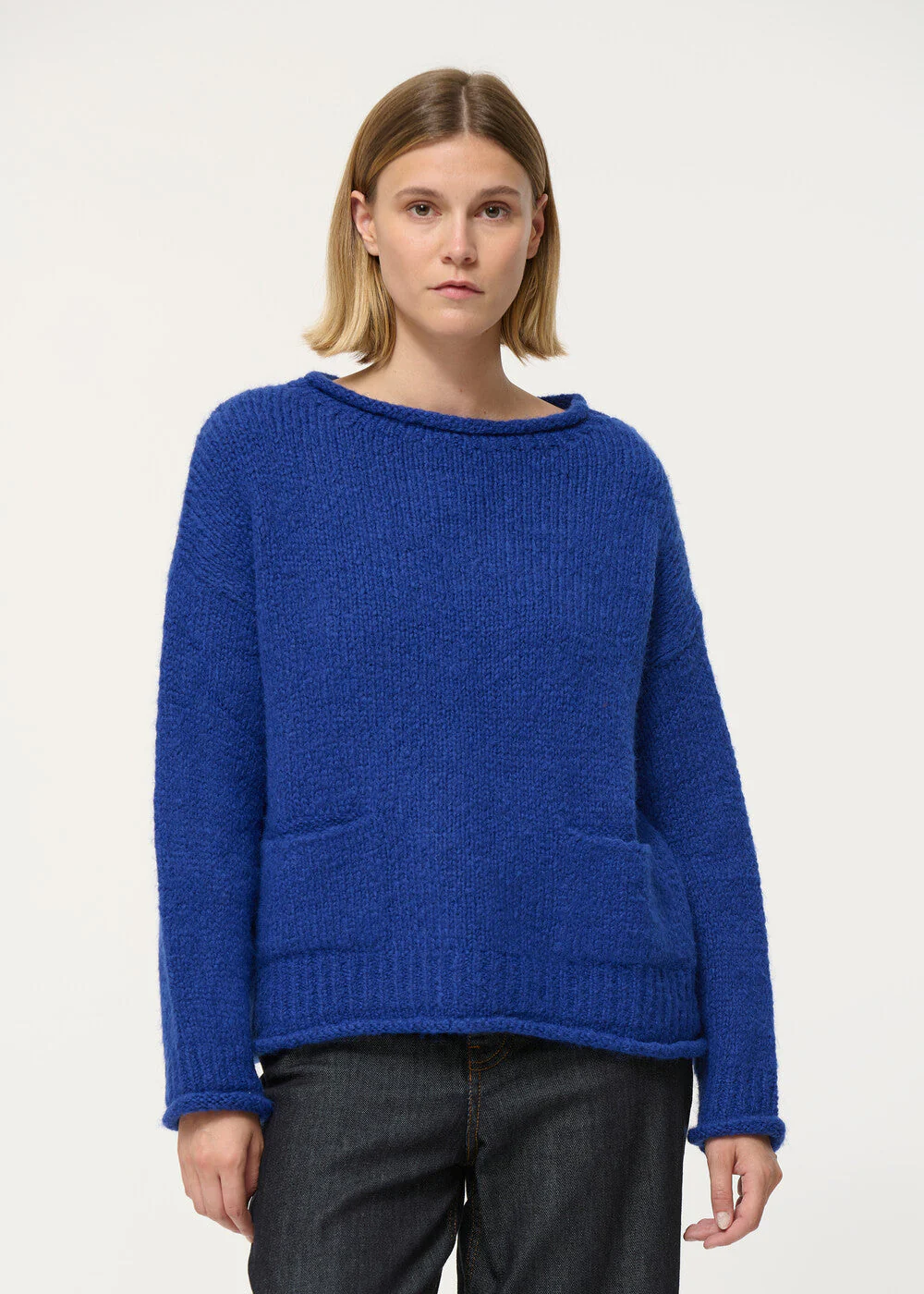 Pull bleu roi oversize en maille mousseuse – Image 5