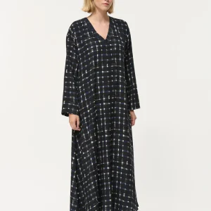 Robe longue bleu marine encolure V à imprimé carreaux