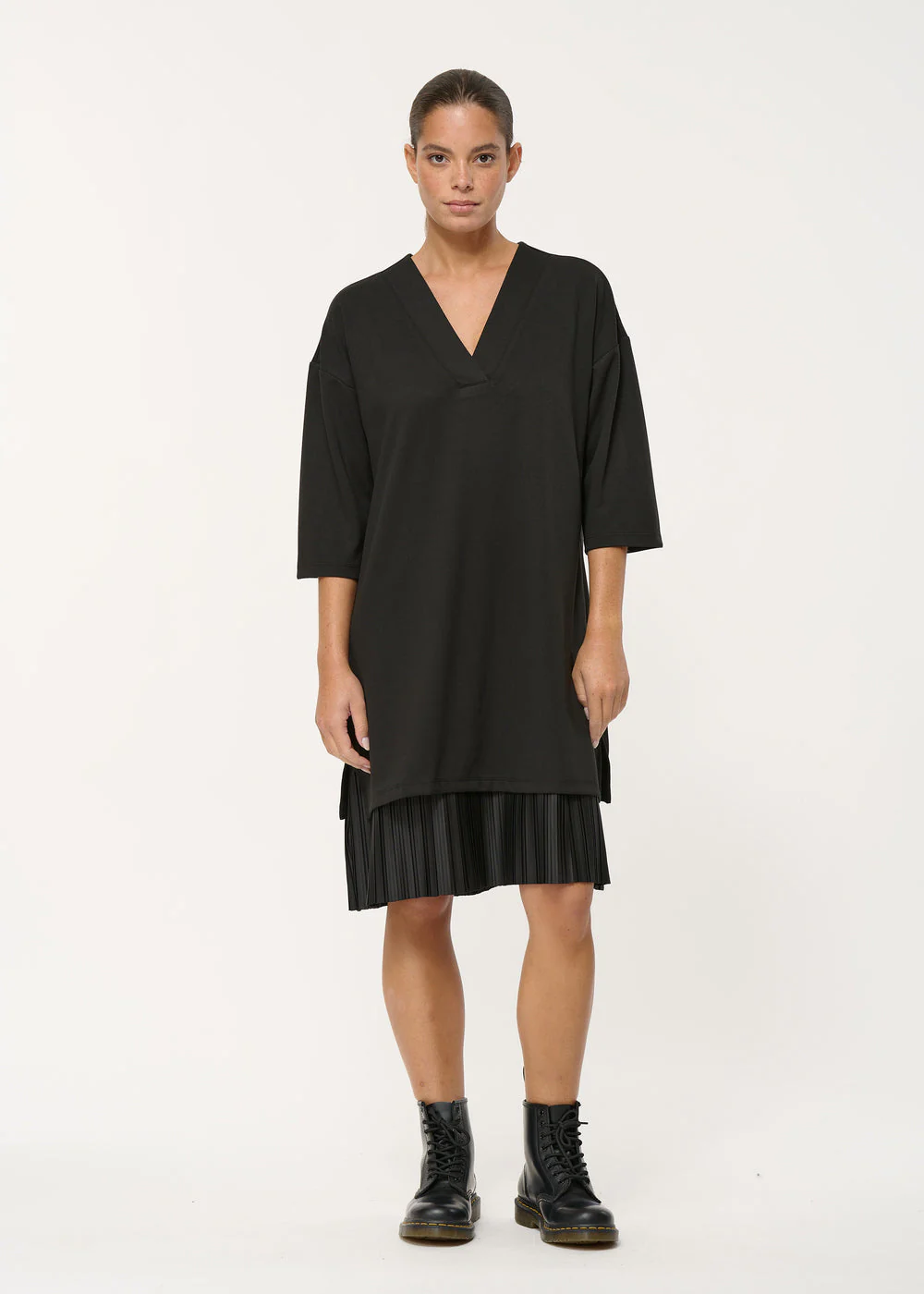 Robe mi-longue droite bi-matière noire