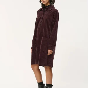 Robe courte trapèze bordeaux en velours côtelé