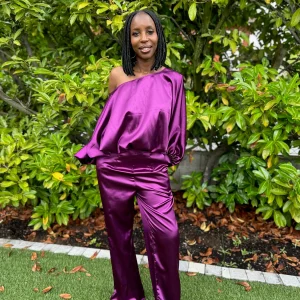 Combinaison satin violet attache au dos