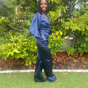 Ensemble satin cache coeur et pantalon