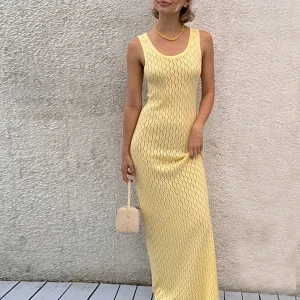 Robe Crochet Longue en Maille Ajourée Jaune Pastel