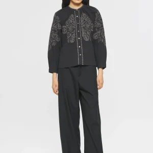 Blouse brodée Eglantine