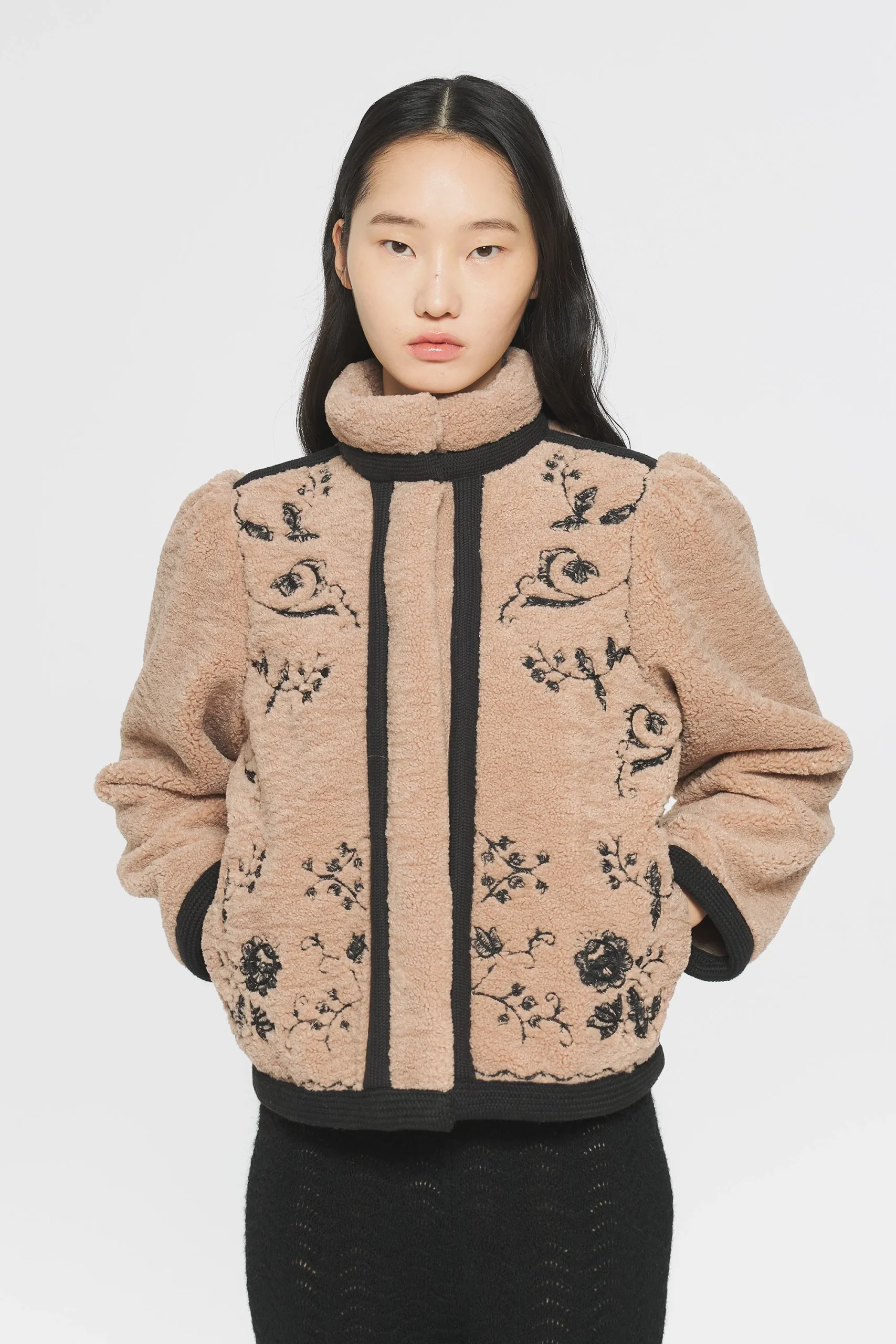 Veste brodée Saliba – Image 2