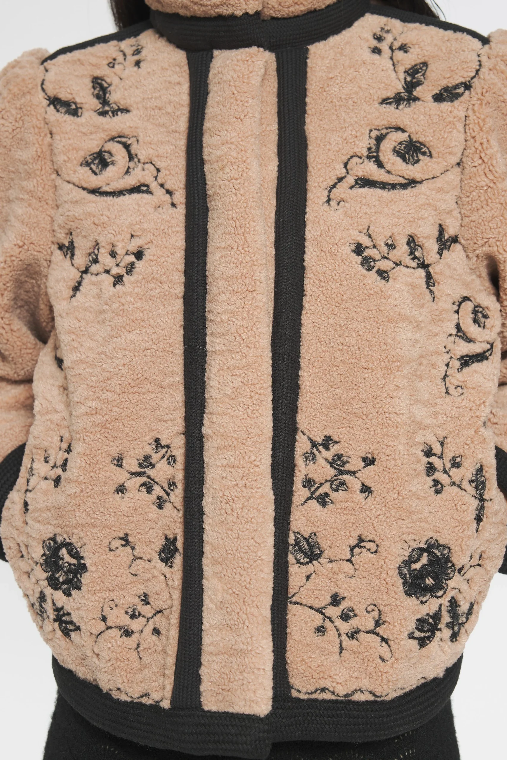 Veste brodée Saliba – Image 3